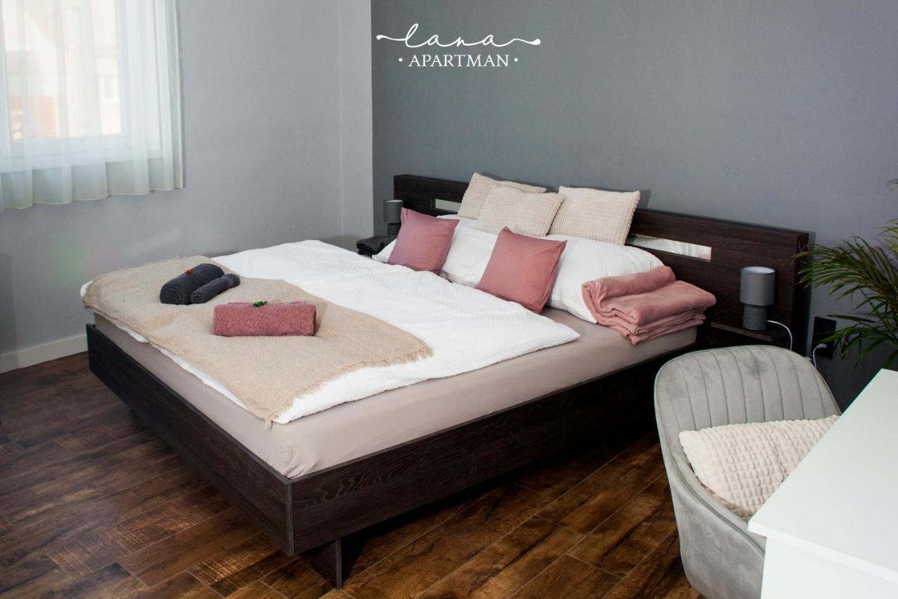 Lana Apartman Makó Buitenkant foto