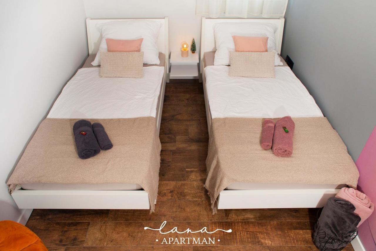 Lana Apartman Makó Buitenkant foto